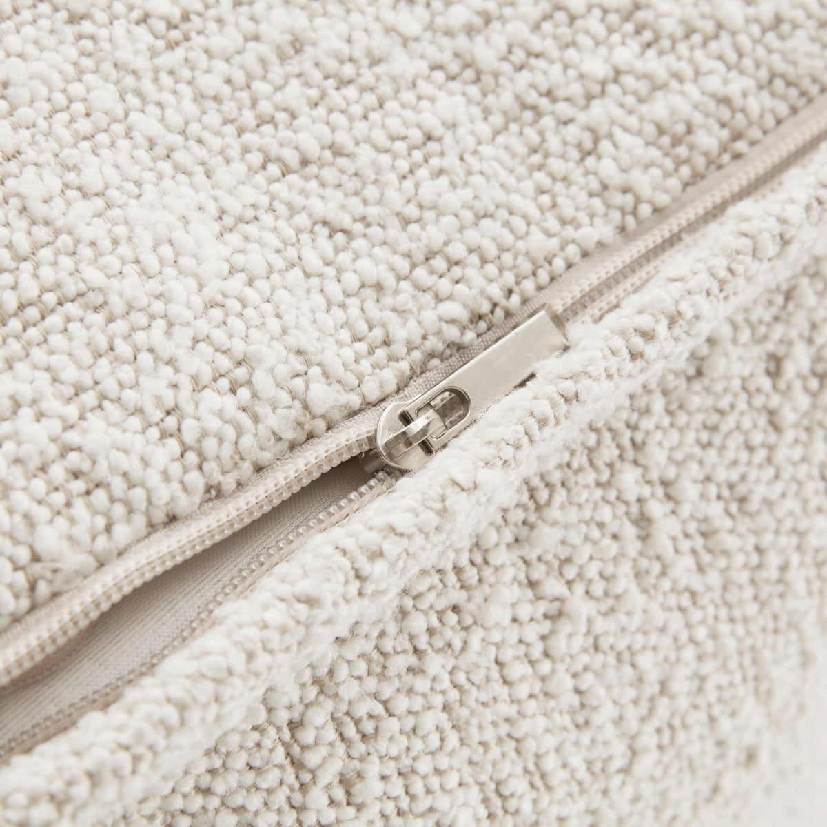 Crema White Boucle Pouf R22236