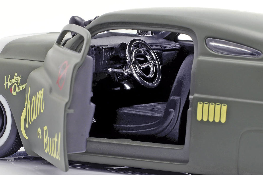 Mercury 1951 Metal Car & Figure Set K46909
