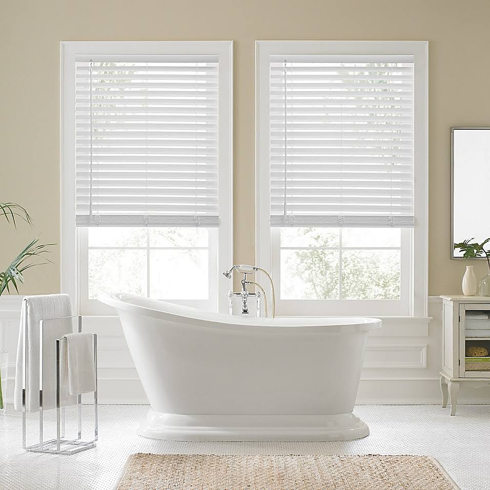 Faux Wood Cordless Shade in White T2519