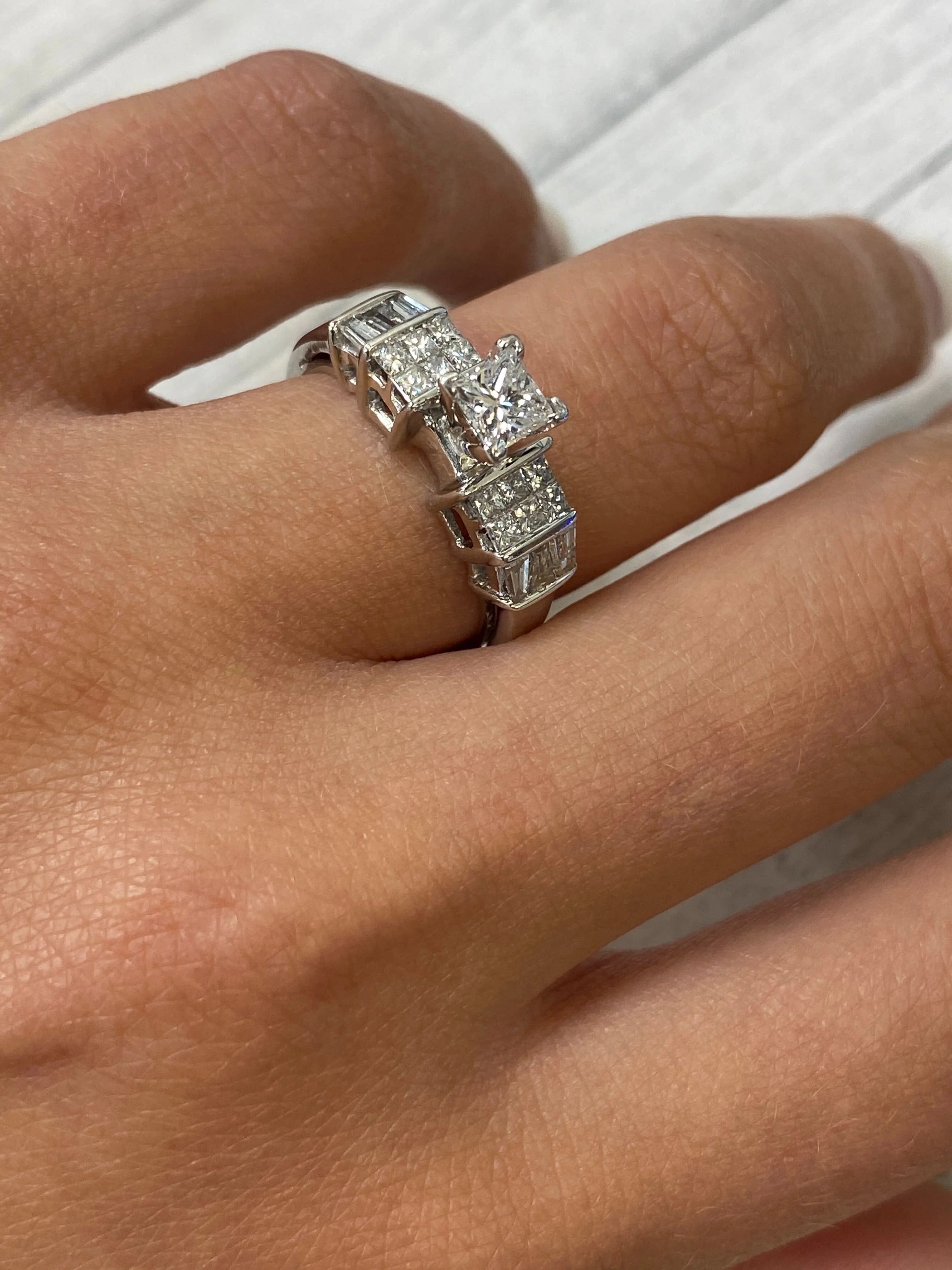 Princess Cut Diamond Engagement Ring 14K White Gold 1.00cts Size 7 Y263963