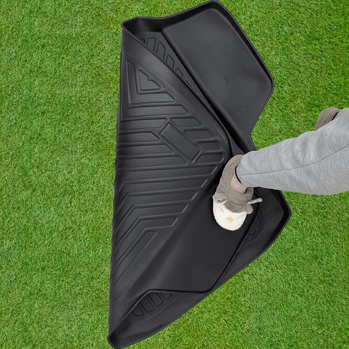 Black All Weather Waterproof TPV Rear Trunk Cargo Mat, Pack of 2 Z64681