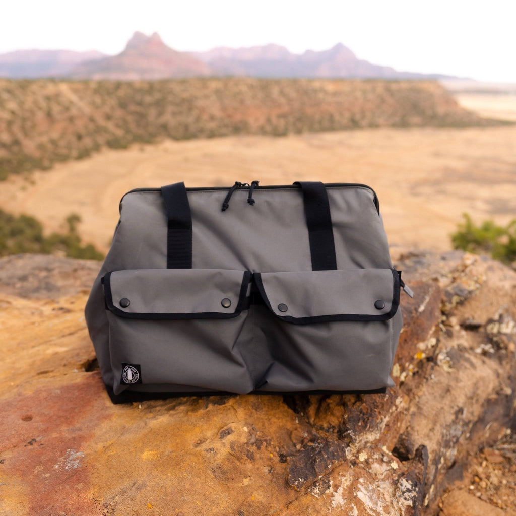 50 Can Insulated Picnic Satchel Gray U156