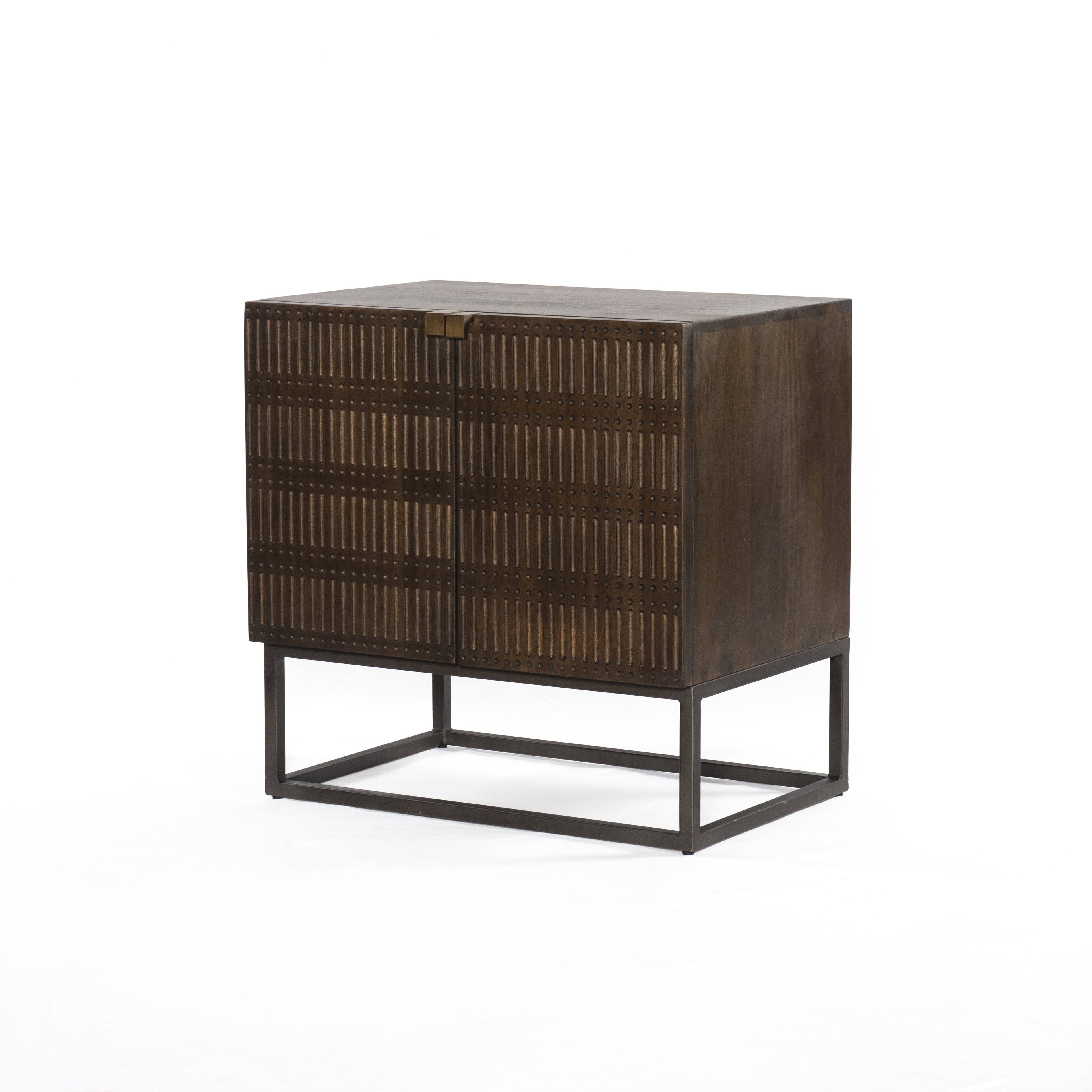 Cabinet Nightstand L525