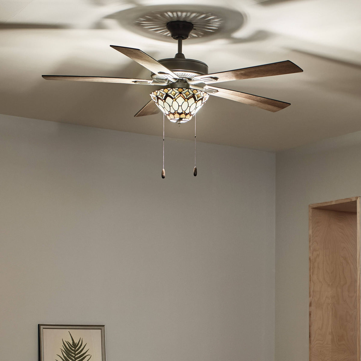 52x22 5-Blade LED Stained Glass Lighted Ceiling Fan E188038
