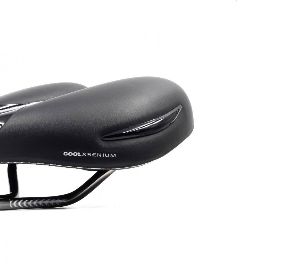 Black Woman Saddle 263x199mm R8173