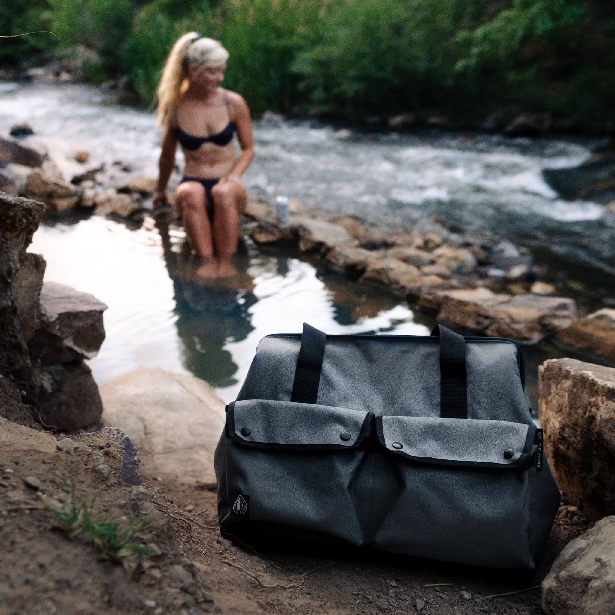 50 Can Insulated Picnic Satchel Gray U156